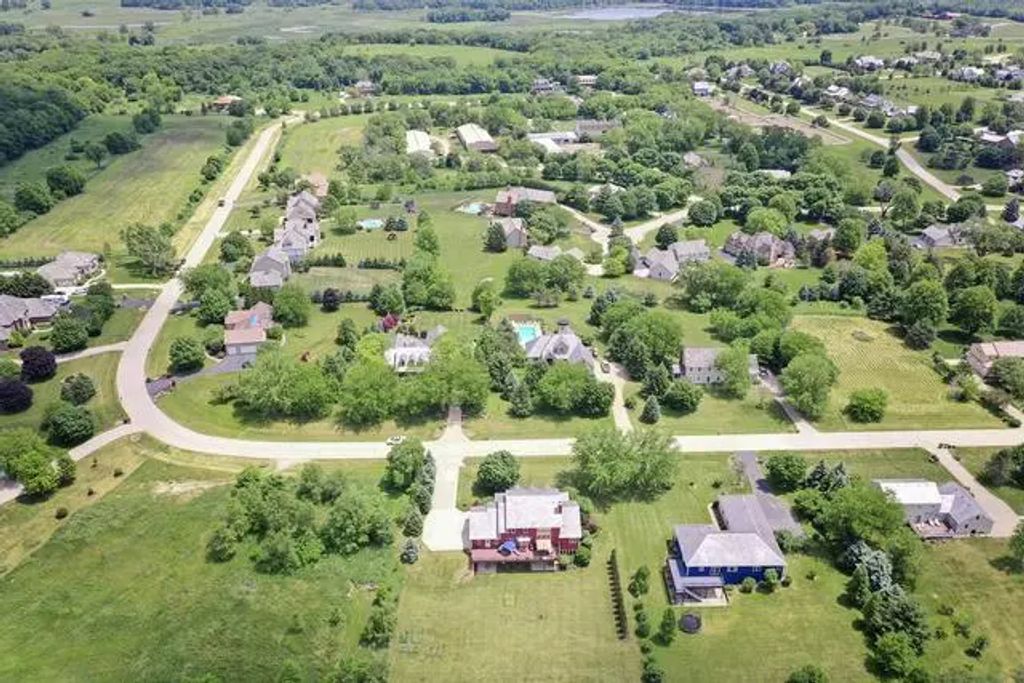 415 Laurine Court, Spring Grove