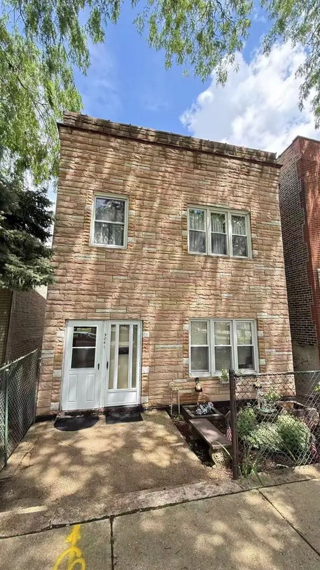 906 W 36th Street, Chicago, 60609