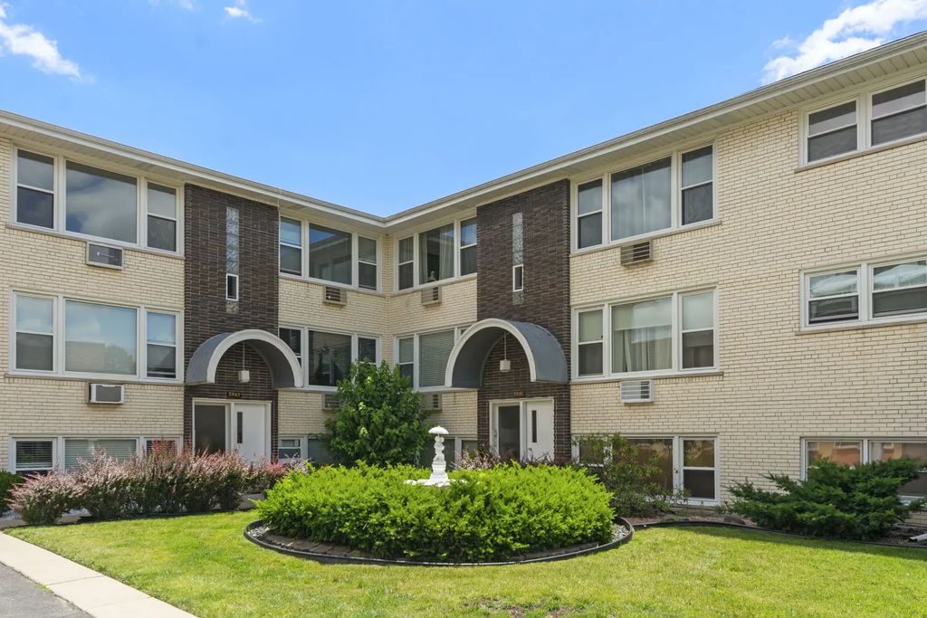 5947 N Odell Avenue 2n, Chicago, 60631