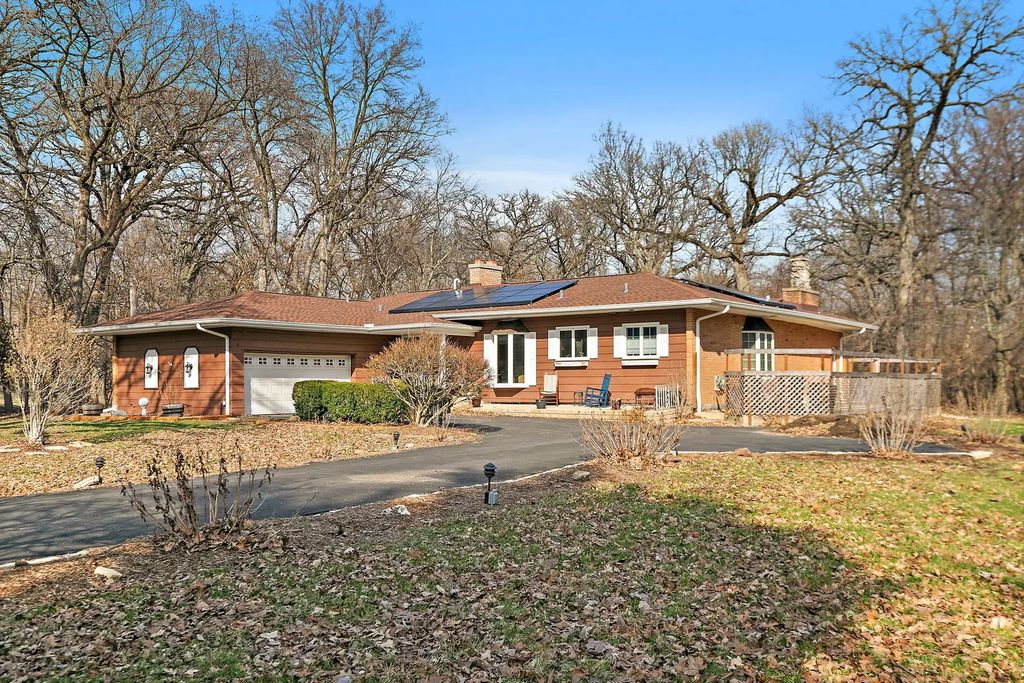 435 Forest Trail, Oak Brook
