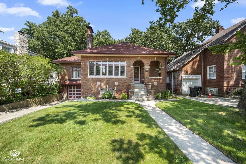 9237 S Longwood Drive, Chicago