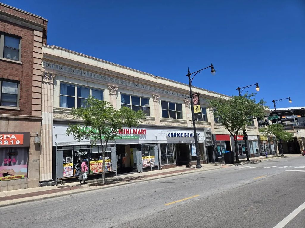 319 Howard Street, Evanston