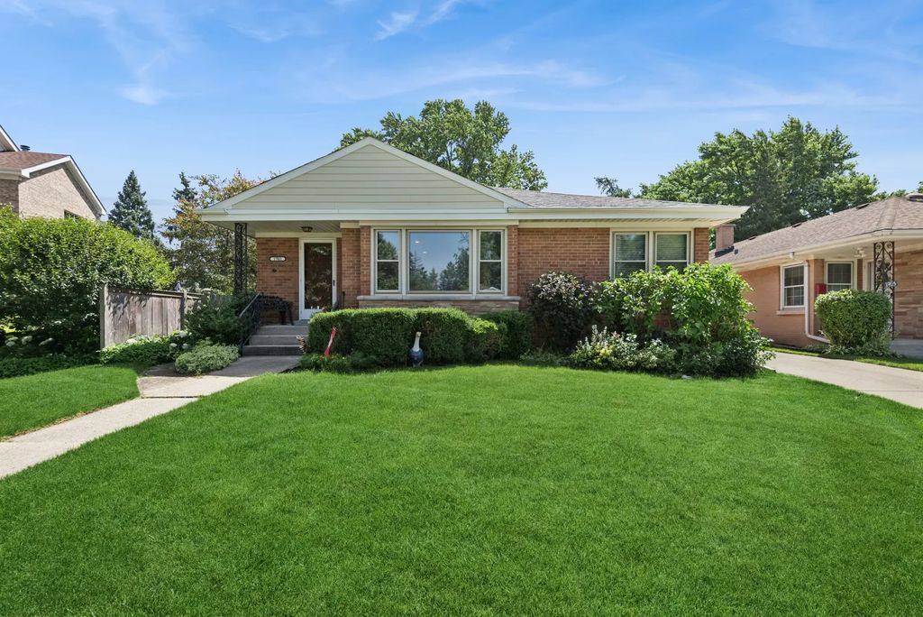 1901 Newton Avenue, Park Ridge