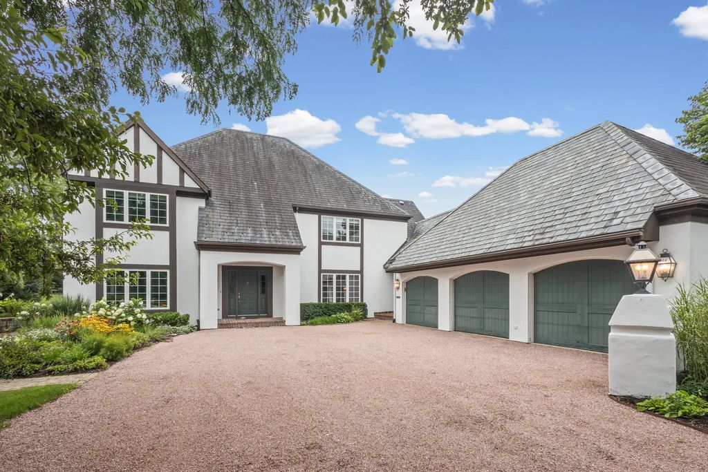 704 Burr Ridge Club, Burr Ridge