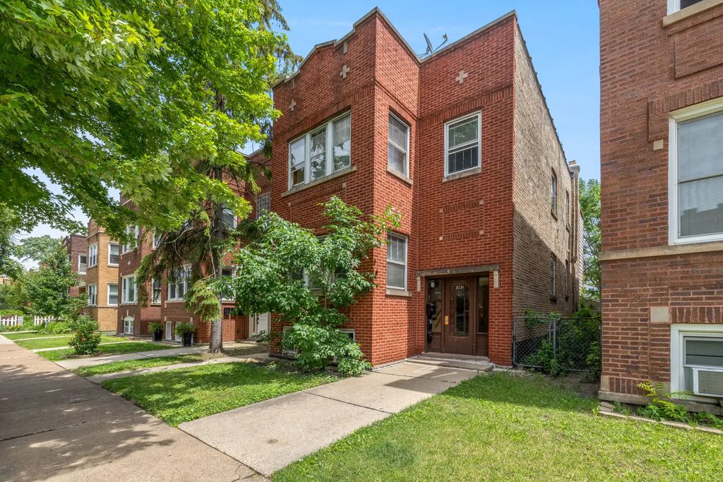 3031 N Davlin Court, Chicago, 60618