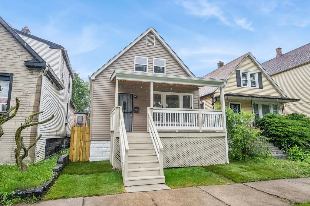 311 E 120th Place, Chicago