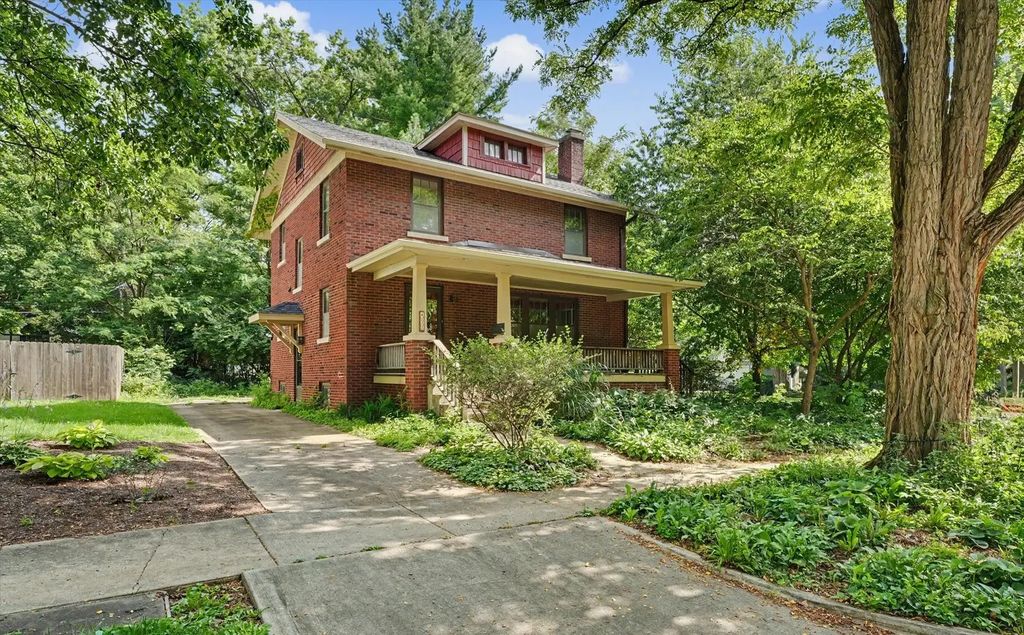 402 W Vermont Avenue, Urbana