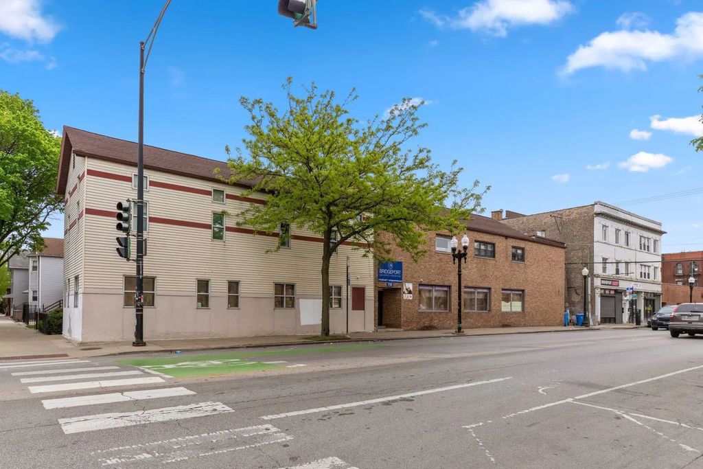 735 W 35th Street, Chicago, 60616
