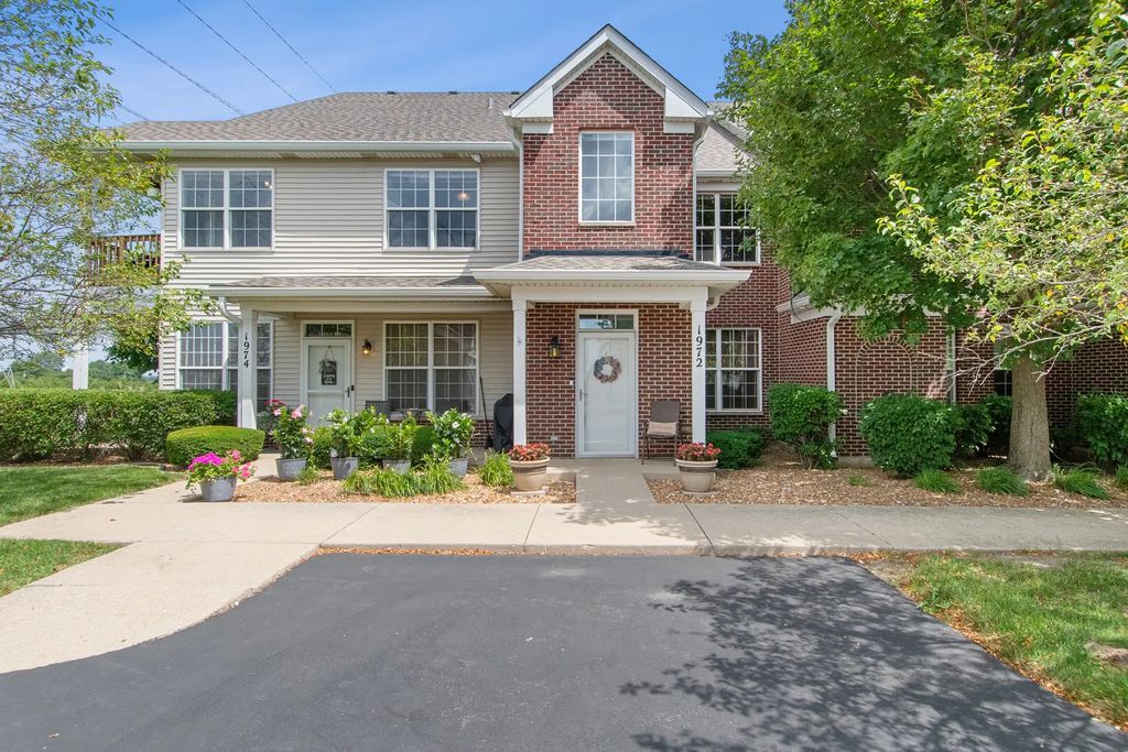 1972 Parkside Drive 1972, Shorewood