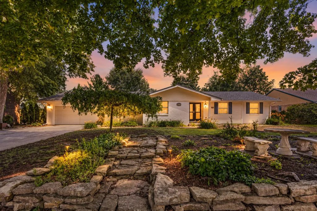 3104 Valley Brook Drive, Champaign