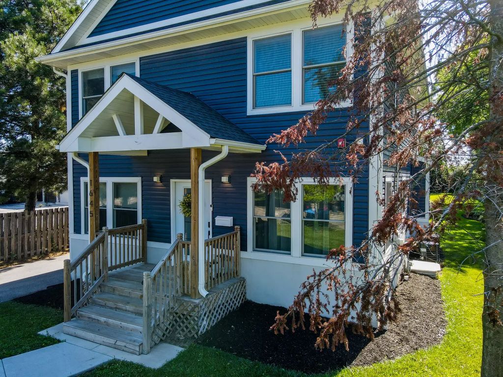 1645 Webster Lane, Des Plaines