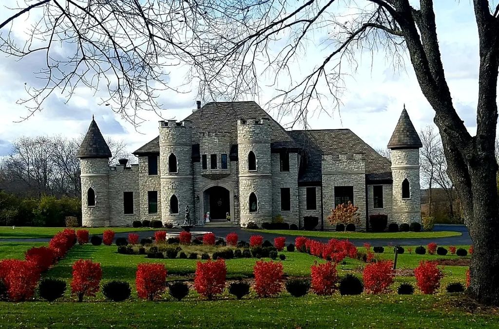4220 Northgate Drive, Spring Grove