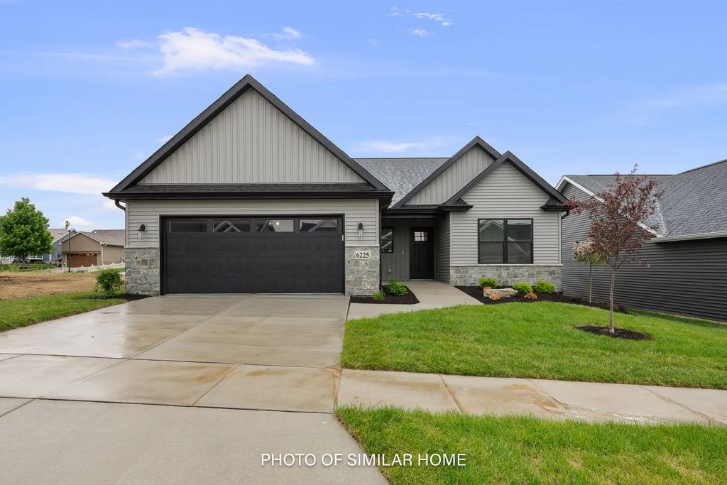 6303 College Avenue, Davenport