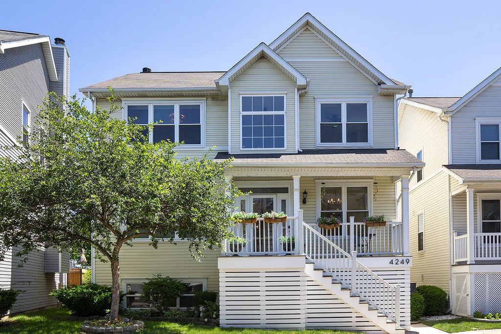 4249 N Kolmar Avenue 4249, Chicago, 60641