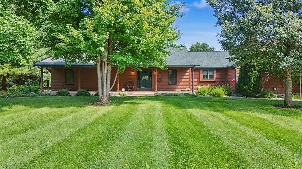 372 County Road 2700 N Road, Mahomet