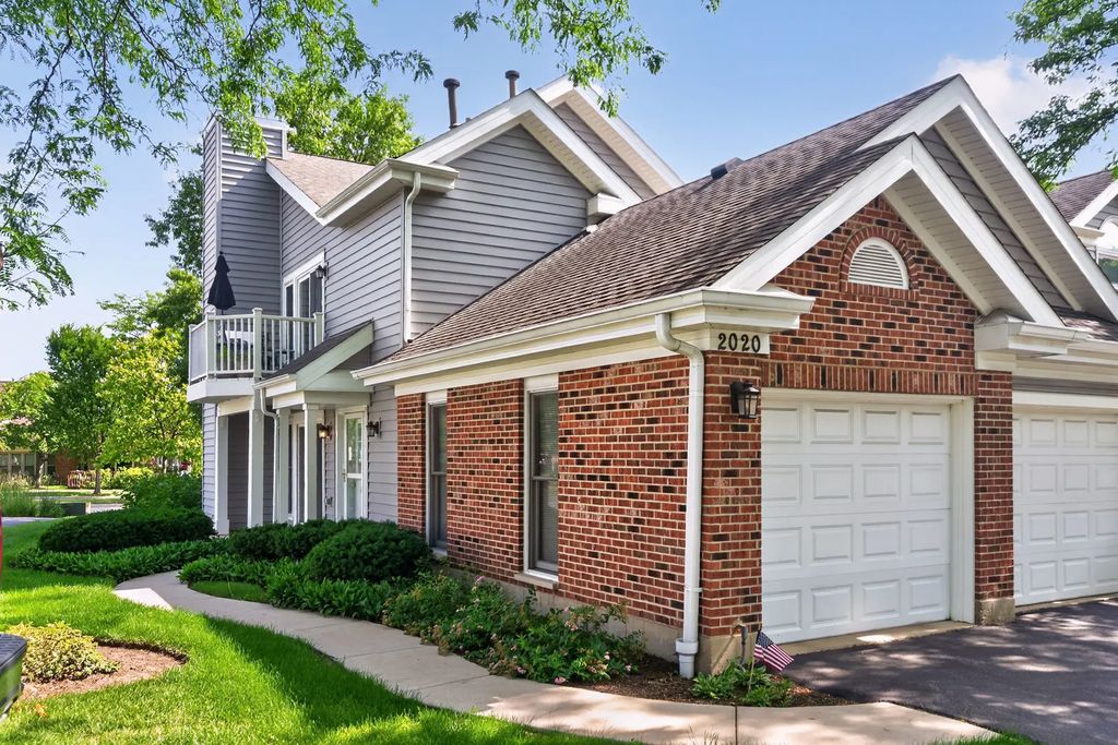 2020 N Stillwater Road 2020, Arlington Heights