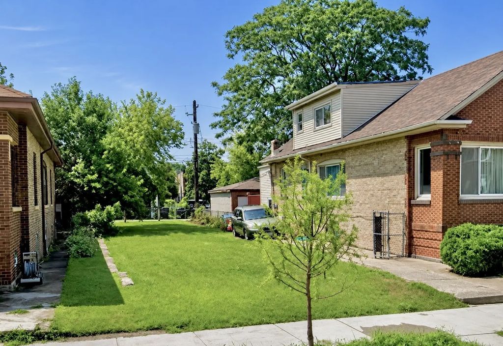 8030 S Ada Street, Chicago