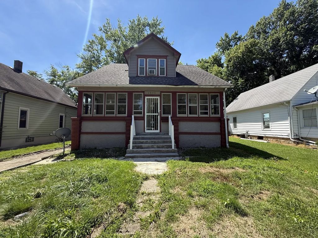 1355 S 7th Avenue, Kankakee