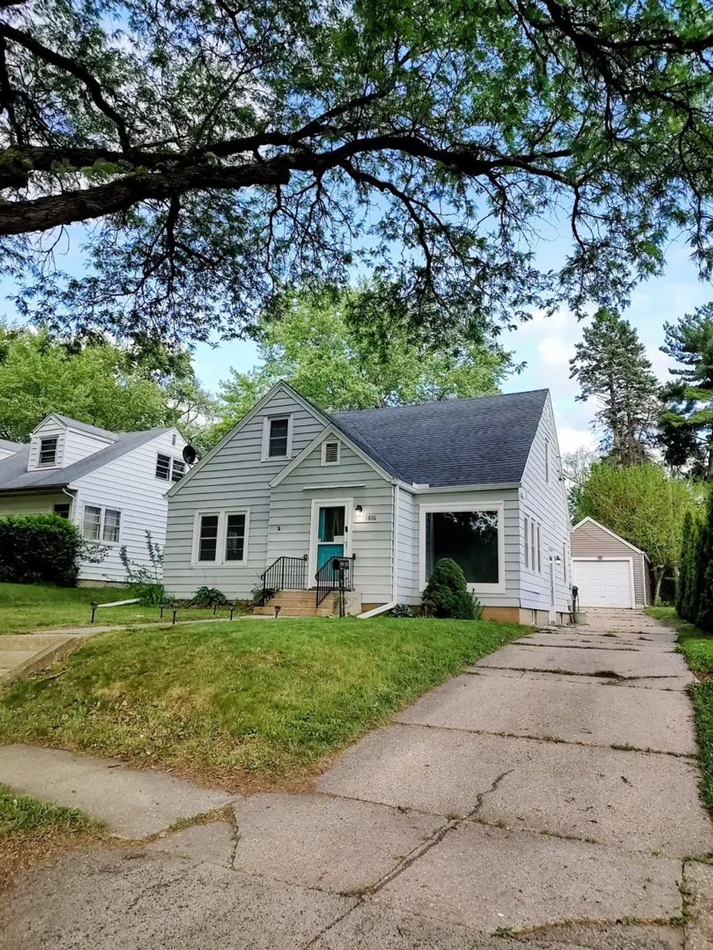 1826 Ohio Parkway, Rockford