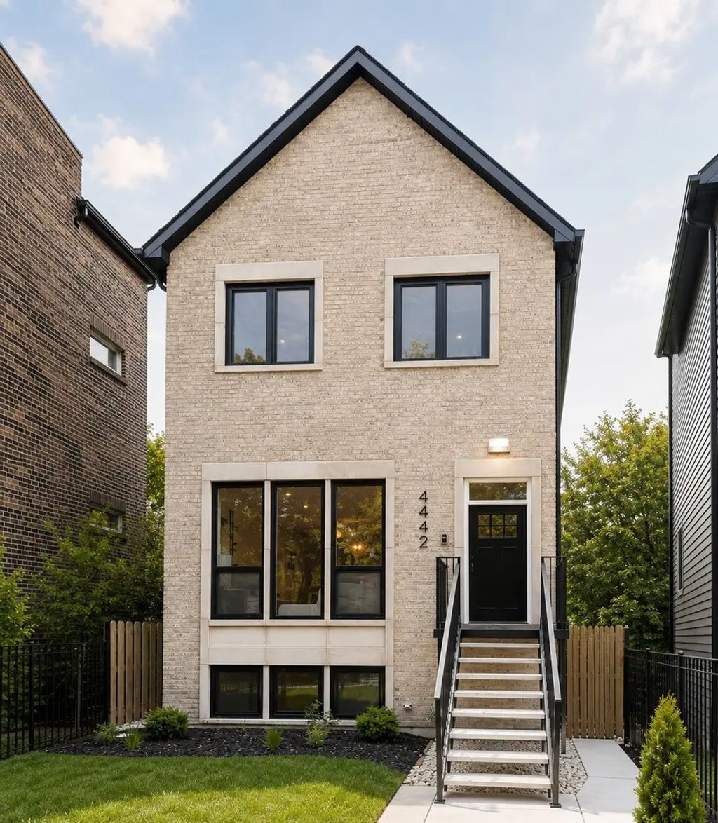 4442 N Greenview Avenue, Chicago, 60640