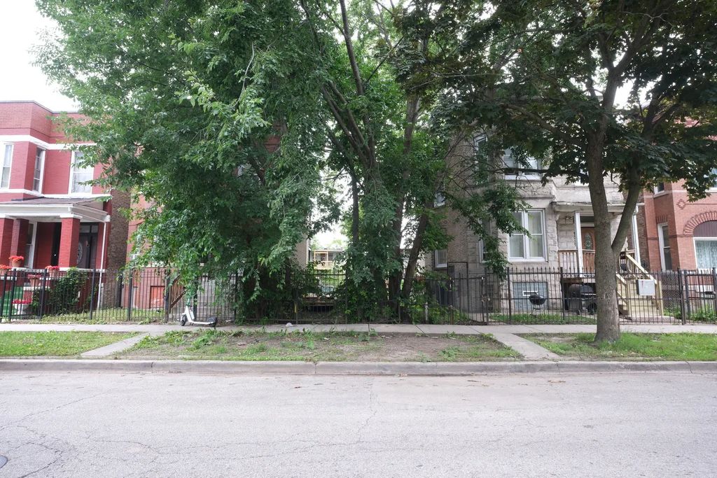 4037 W Wilcox Street, Chicago