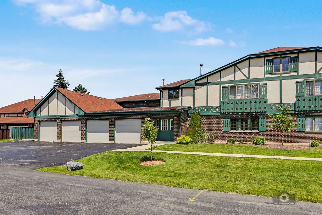 11657 S Matterhorn Circle 102, Palos Park