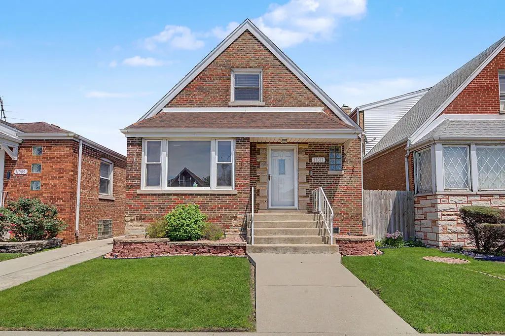 11011 S Avenue L, Chicago, 60617