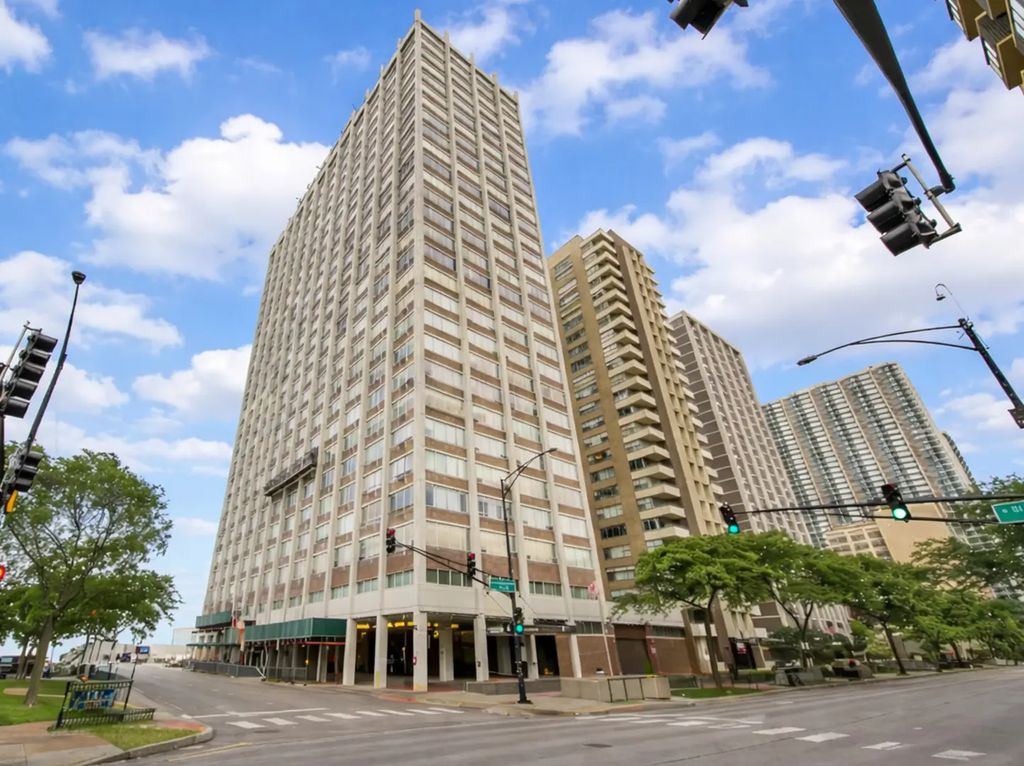 6171 N Sheridan Road 2104, Chicago