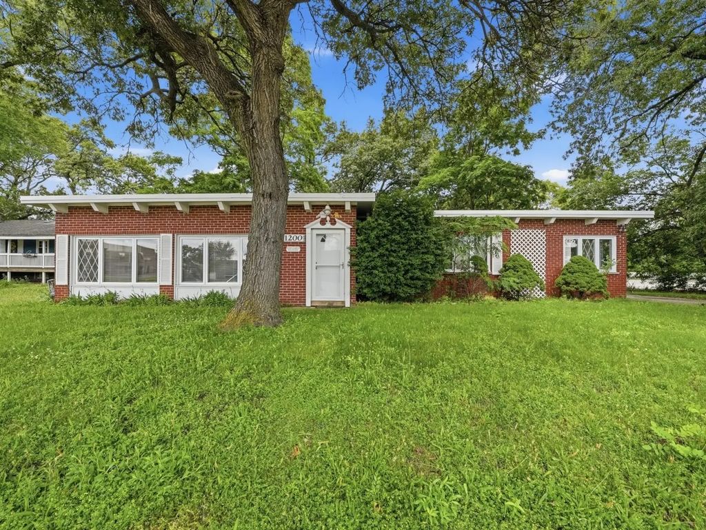1200 175th Street, East Hazel Crest