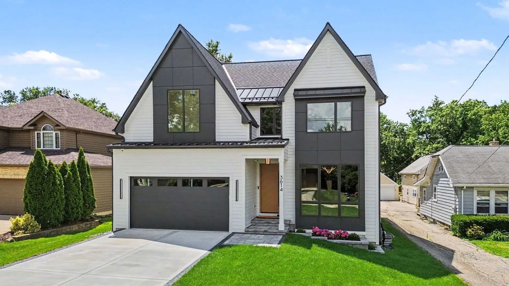 3614 Fairview Avenue, Downers Grove