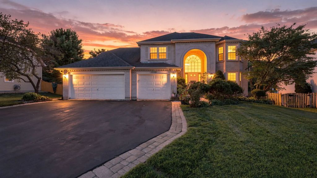 17110 Arbor Creek Drive, Plainfield
