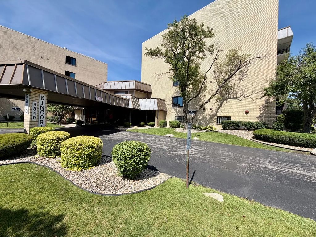 5840 W 104th Street 314, Oak Lawn