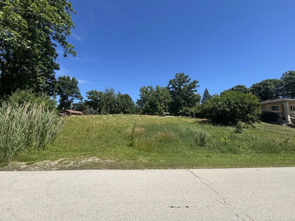 22w024 Spring Valley Drive, Medinah