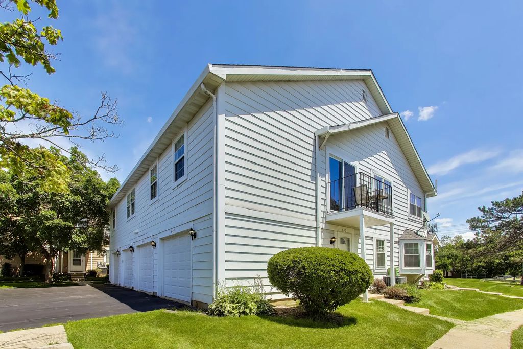 447 N Cambridge Drive 447, Palatine