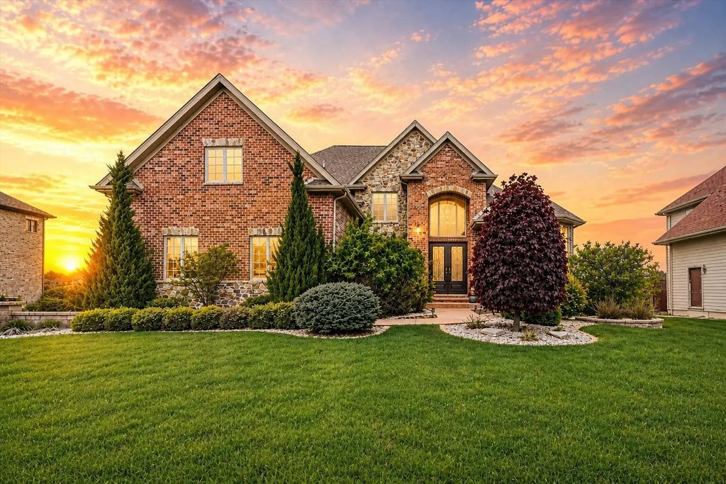 8858 S Doubletree Drive S, Crown Point