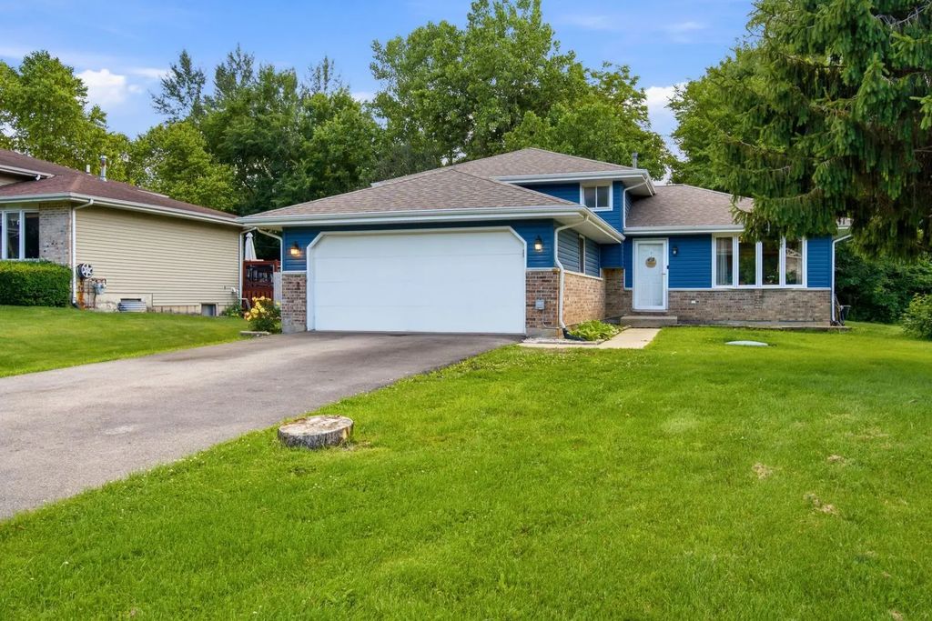 0n140 Sarana Avenue, West Chicago
