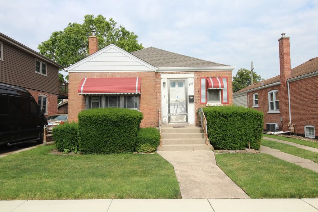 5615 S Nordica Avenue, Chicago