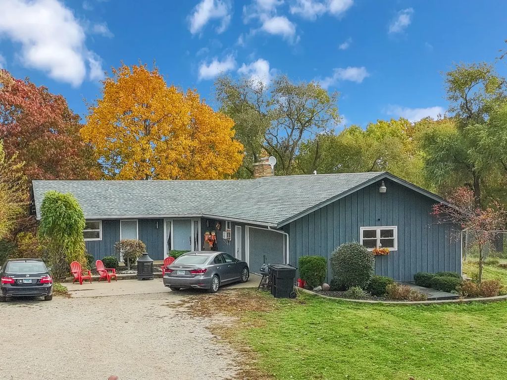 7822 N Pillow Hill Road N, Spring Grove