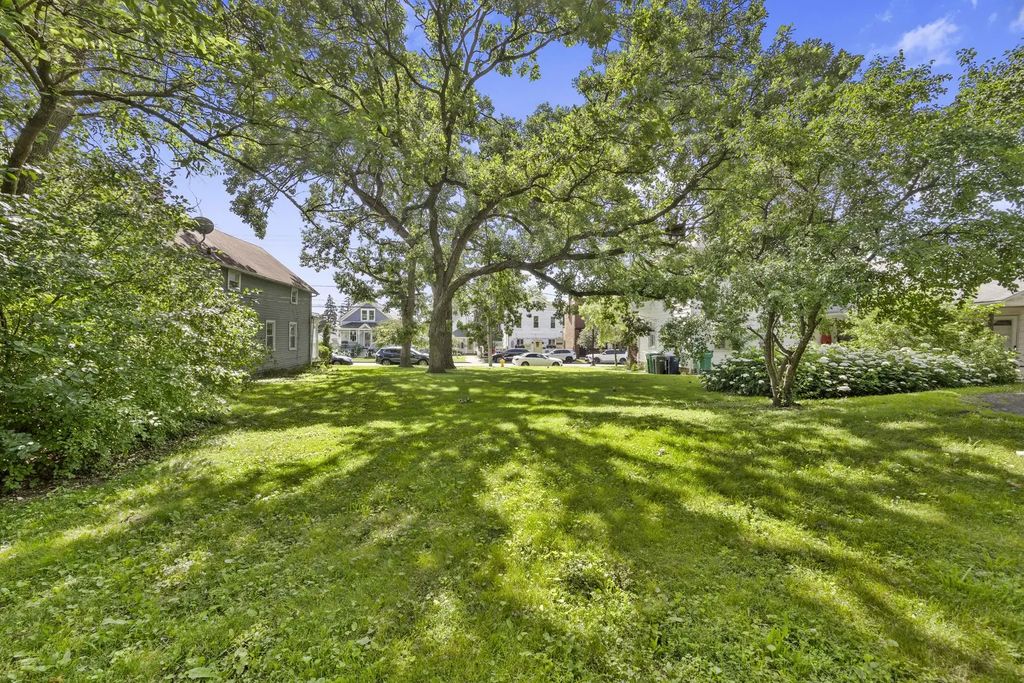 14323 S Beacon Avenue, Orland Park