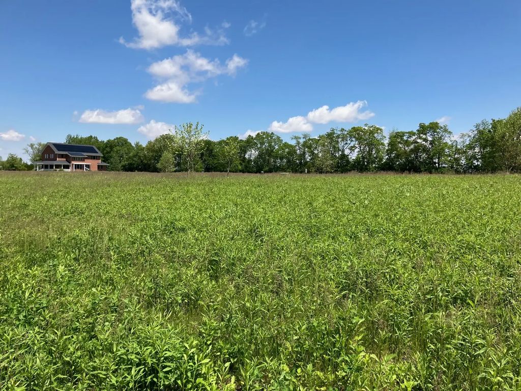 2807 N Brickhouses Road, Urbana
