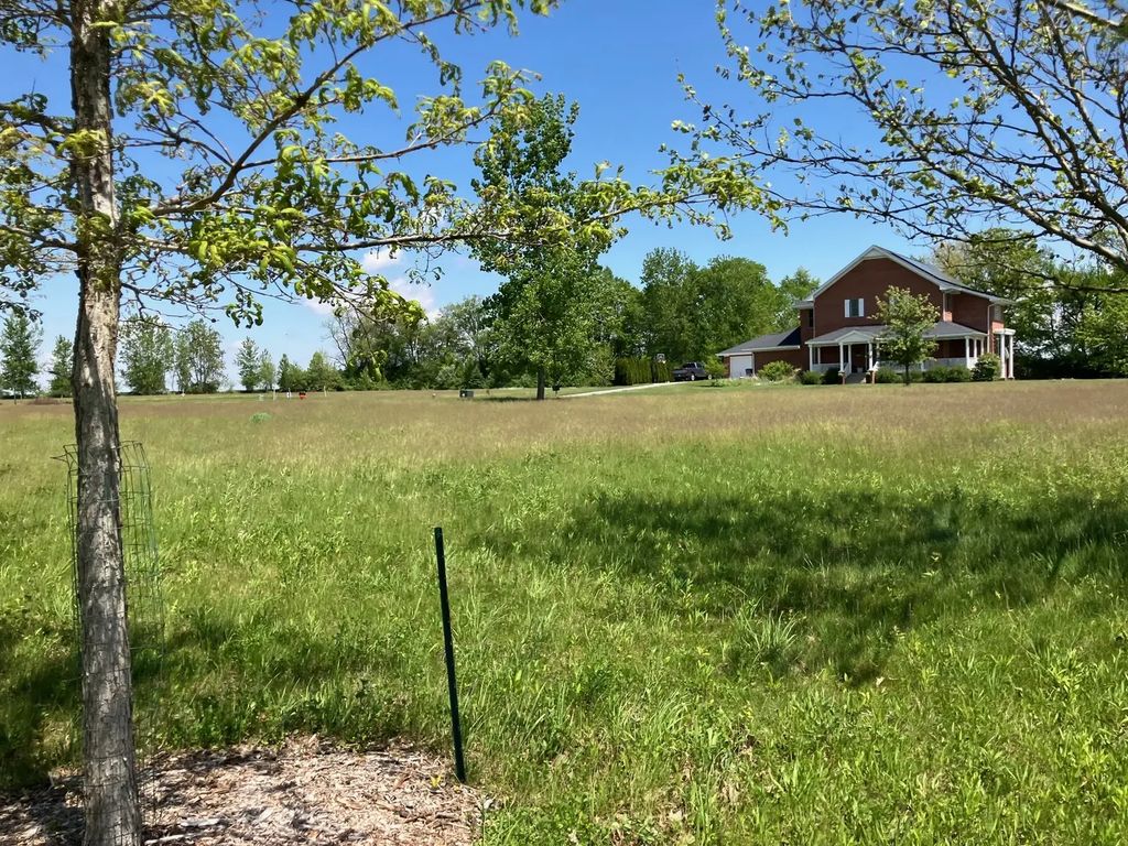 2909 N Brickhouses Road, Urbana