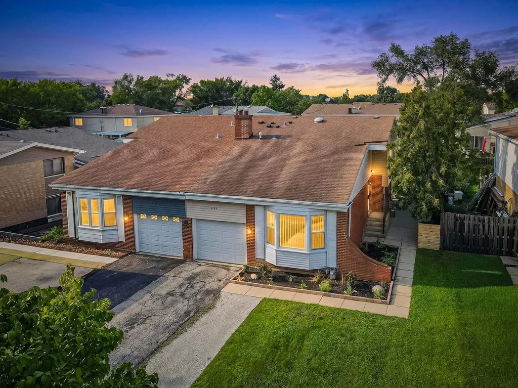 1132 Brighton Place, Glen Ellyn