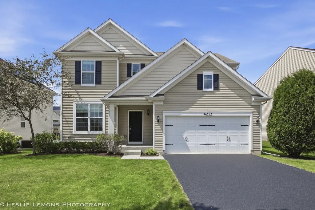 4212 Fraser Circle, Naperville