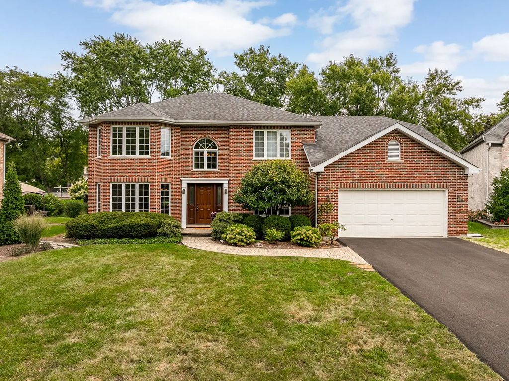3925 Biltmore Road, Downers Grove