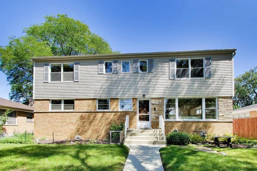 9433 Kildare Avenue, Skokie