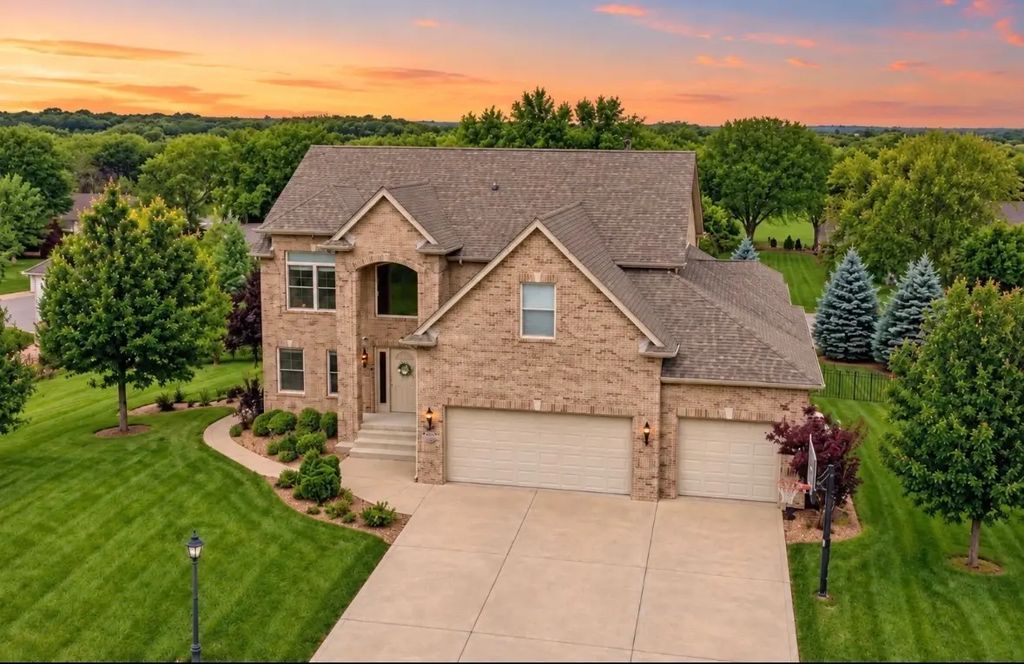 8940 Doubletree Drive N, Crown Point