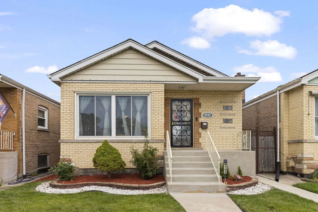4741 S Lamon Avenue, Chicago, 60638
