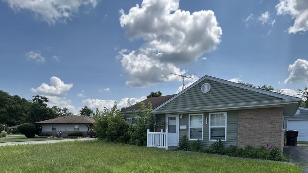 303 Sauganash Street, Park Forest