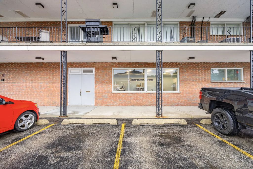 350 N York Street 2, Elmhurst