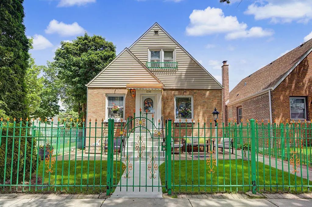 11301 S Avenue H, Chicago